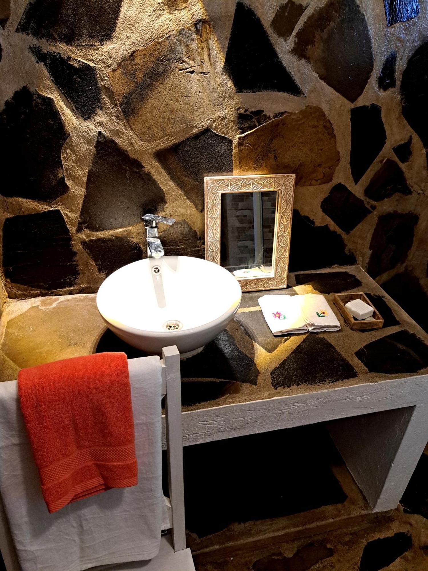 Diani Yoga Barn Bed and Breakfast Ukunda Εξωτερικό φωτογραφία