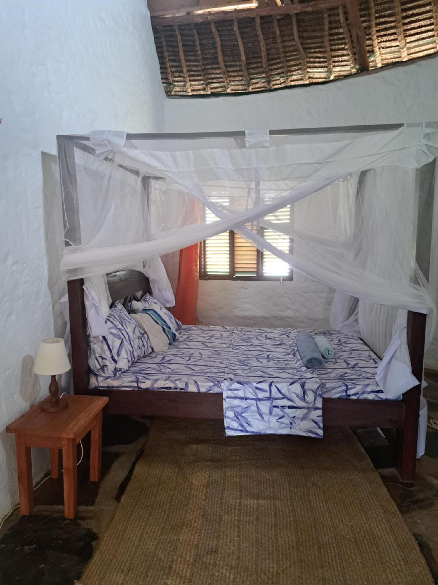 Diani Yoga Barn Bed and Breakfast Ukunda Δωμάτιο φωτογραφία